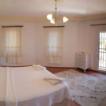 Center Sea View Villa